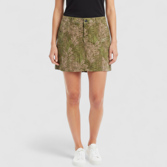 Sonoma Life and Style Womens green fronds patterned skort size 2 small front and back views with button closure and palm leaf print on model