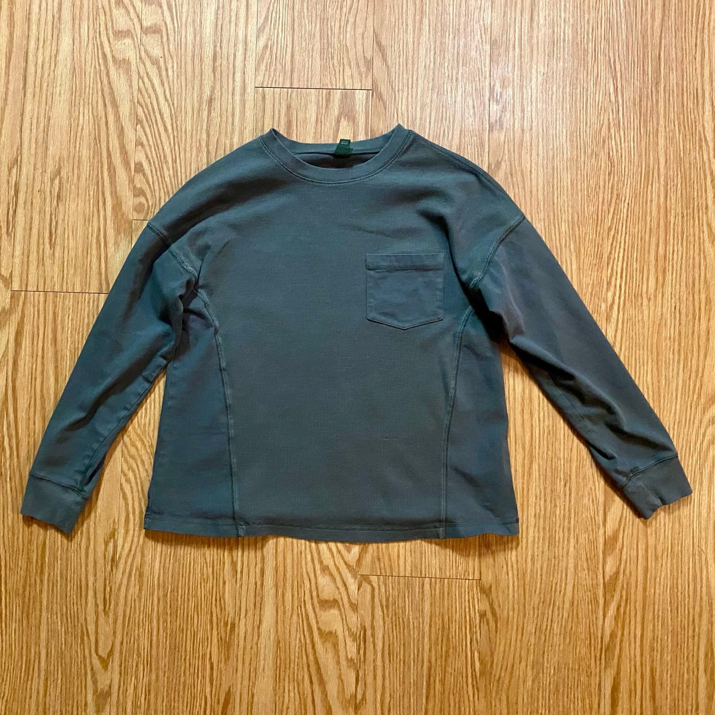 Wild Fable Gray Grunge Long Sleeve T Shirt Top Womens Medium