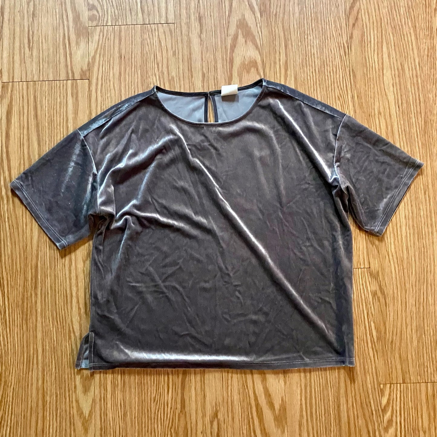 Matilda Jane’s Good Hart Parthenon Velour Cropped Shirt Gray Womens Medium