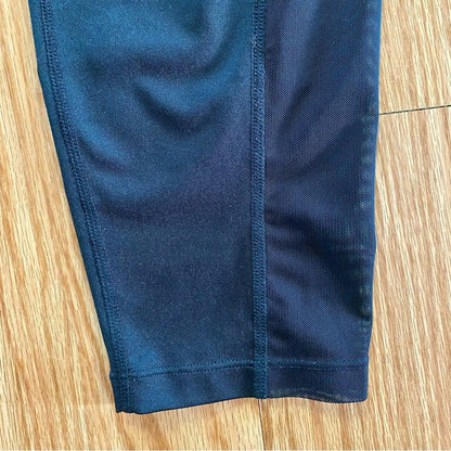 BCBGMaxAzria Black Capri Athletic Leggings Gym Pants Womens Large