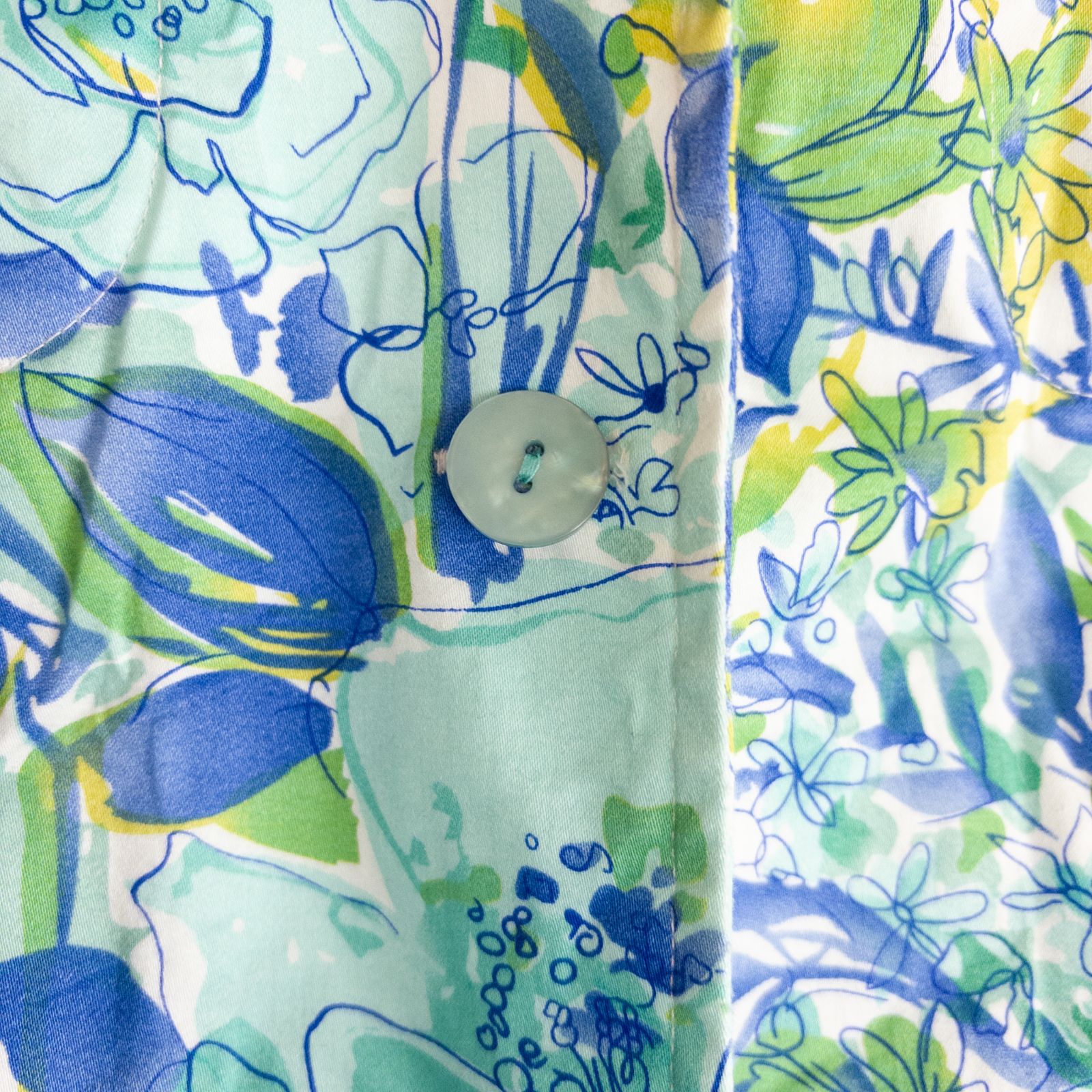 Coldwater Creek blue water lily floral print jacket women's large petite with button closure and front pockets image 3