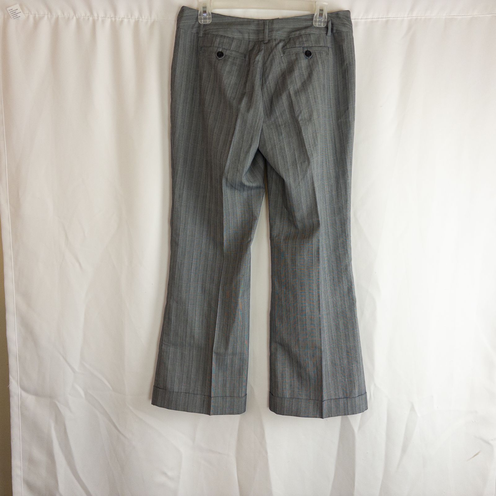 Tracy Evans vintage black plaid check women's pants size 11 displayed front and back with side zipper closure and cuffed hems. image 7