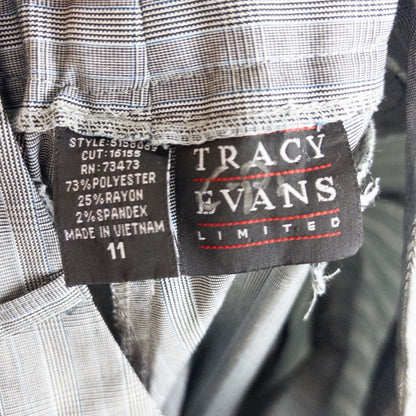 Tracy Evans vintage black plaid check women's pants size 11 displayed front and back with side zipper closure and cuffed hems. image 9