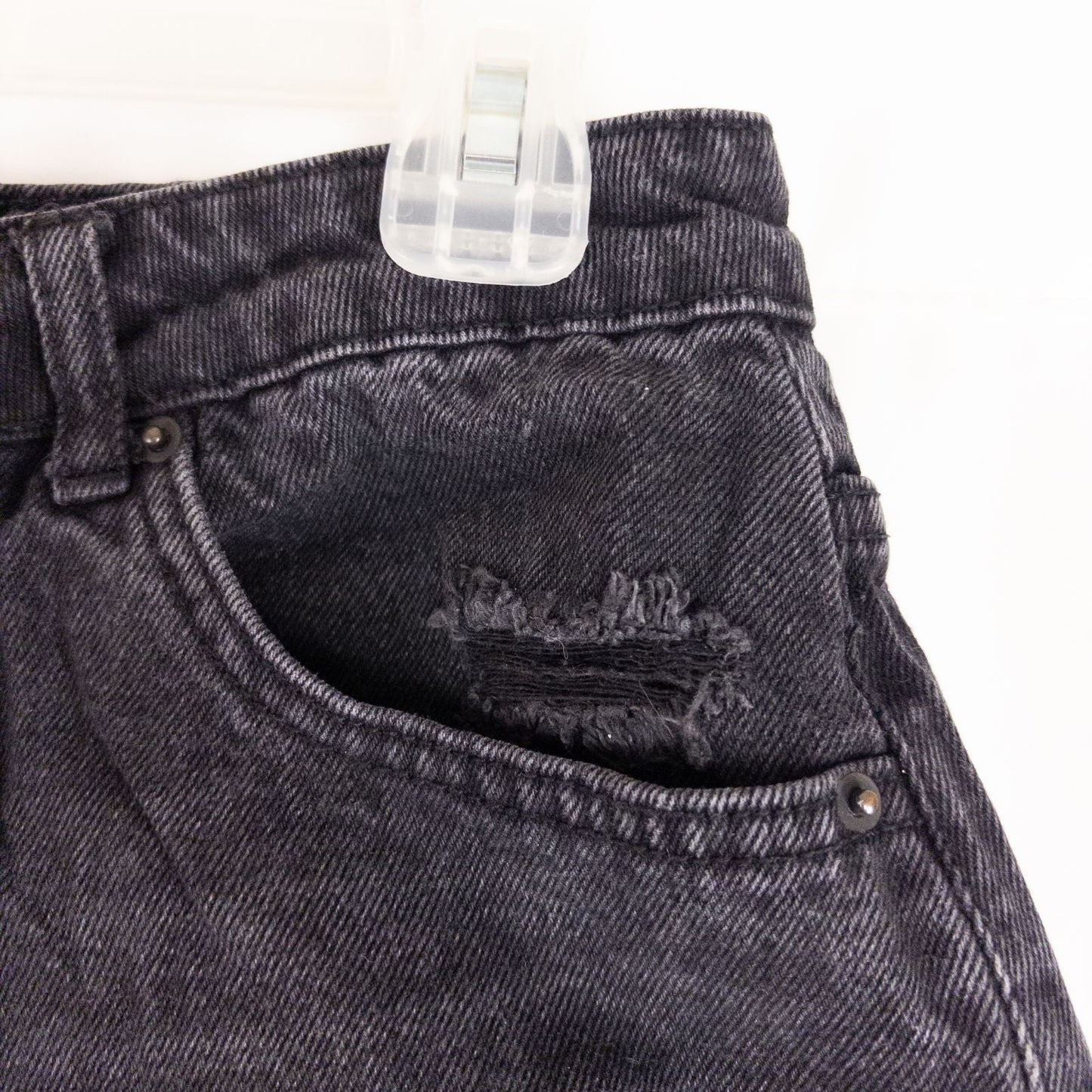 Wild Fable black distressed ripped jean shorts womens size 6 with frayed hem front and back views image 3