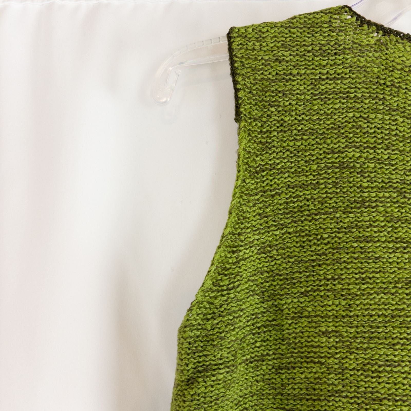 Crazy Horse vintage green knit sweater vest with v-neck and sleeveless design image 5