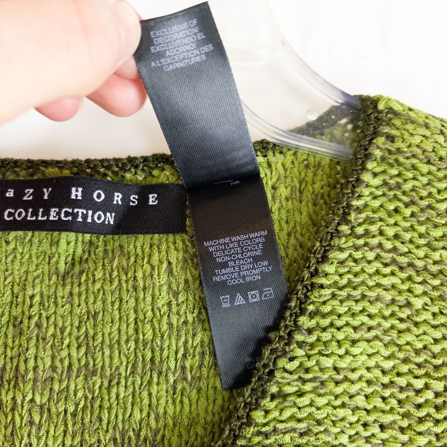 Crazy Horse vintage green knit sweater vest with v-neck and sleeveless design image 8