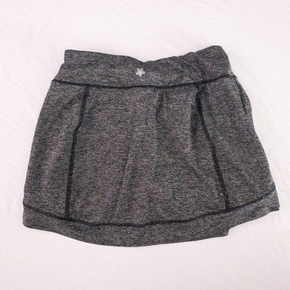 Tekgear black gray striped skorts womens XSmall with elastic waistband and inner shorts, detailed close-ups of fabric and logo image 3