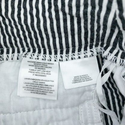 Jones New York womens white and black striped seersucker shorts size 4 front and back views with stretch fabric and button detail image 8