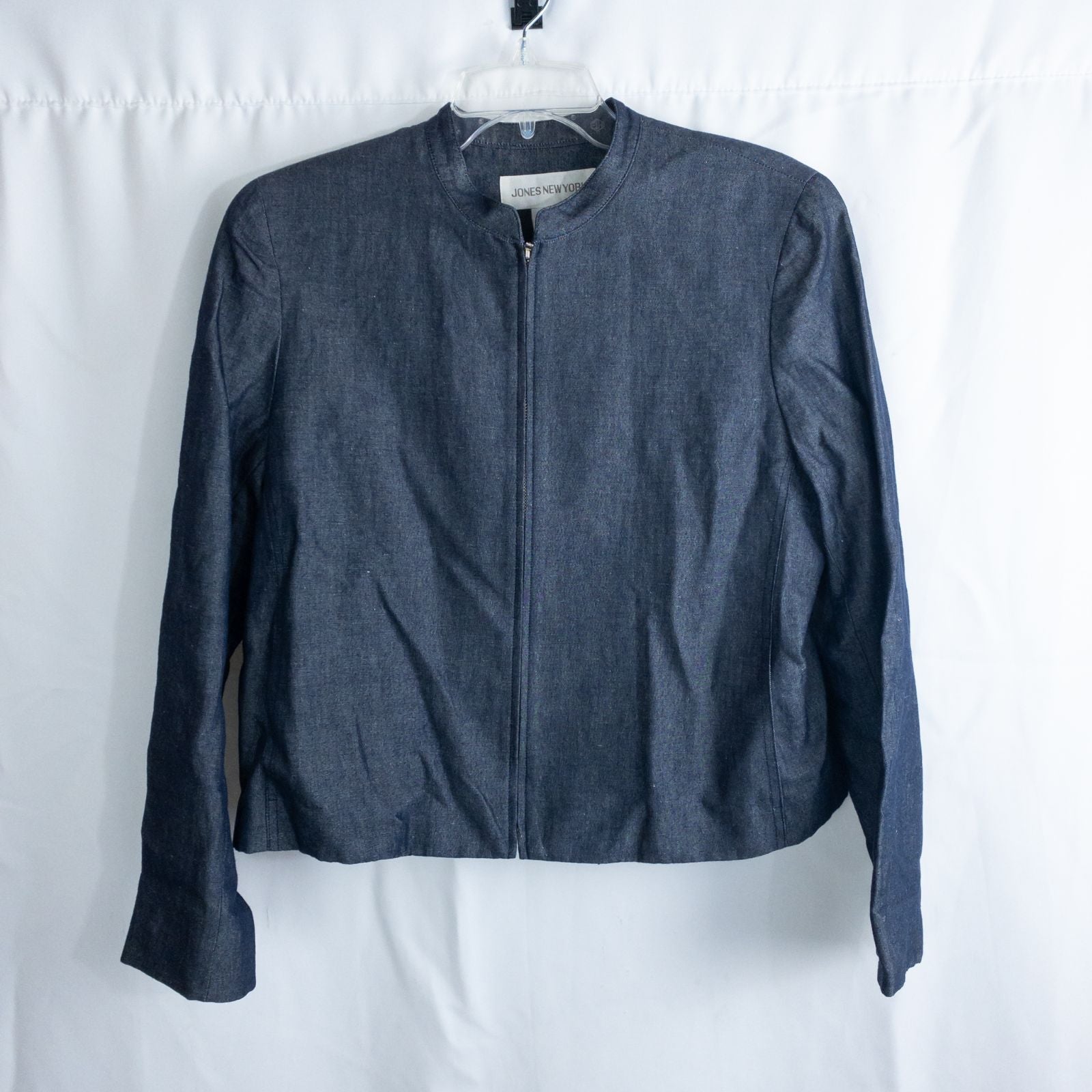 Jones New York vintage blue denim zip jacket women's size 14 with padded shoulders and side pockets