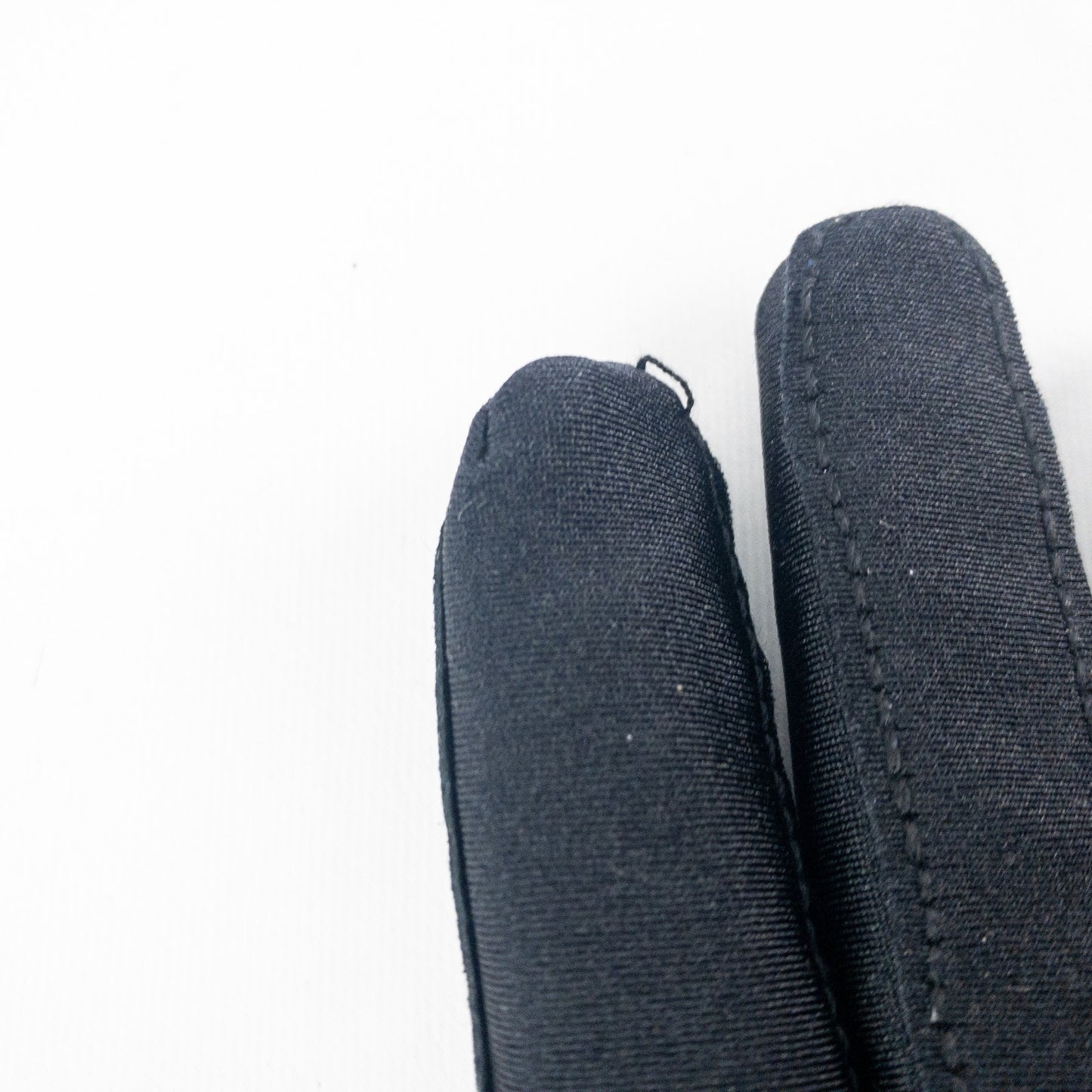 Totes Isotoner Black Leather Patch Nylon Gloves Womens Small 6