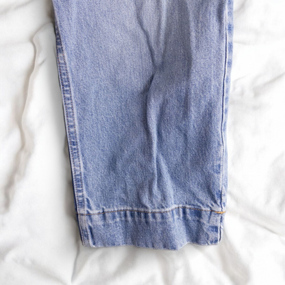 Eddie Bauer vintage blue denim capri pants with cuffed hems and five-pocket styling image 5
