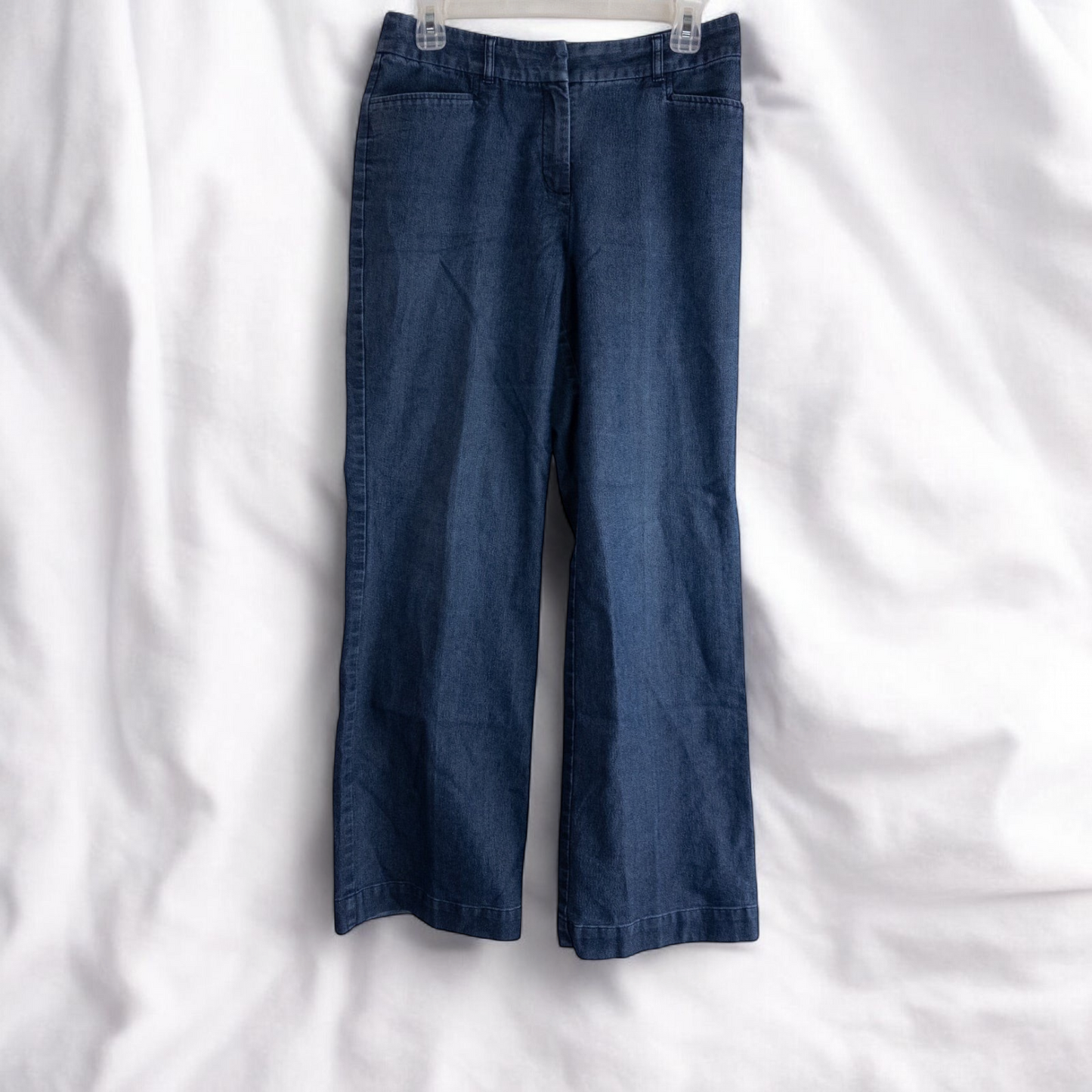 Geoffrey Beene Sport women's blue cropped jeans size 8 medium shown front back and close details