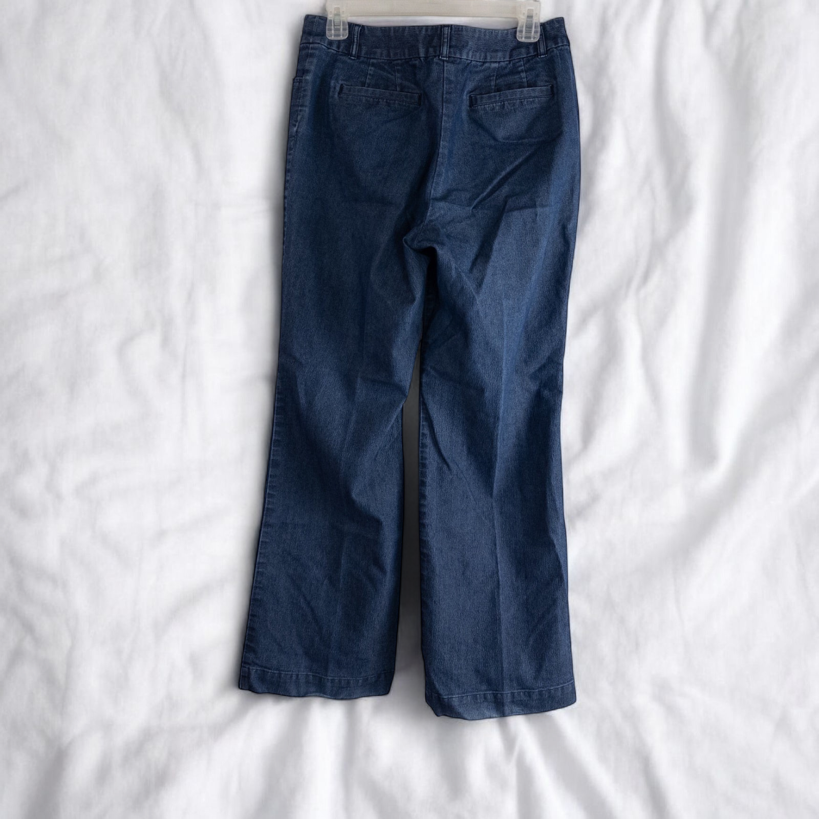 Geoffrey Beene Sport women's blue cropped jeans size 8 medium shown front back and close details image 6