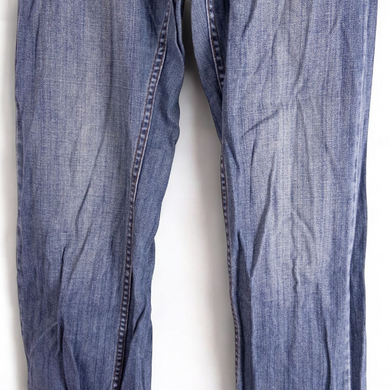 Perry Ellis women's blue denim jeans with five pockets hanging on a hanger front and back views image 5