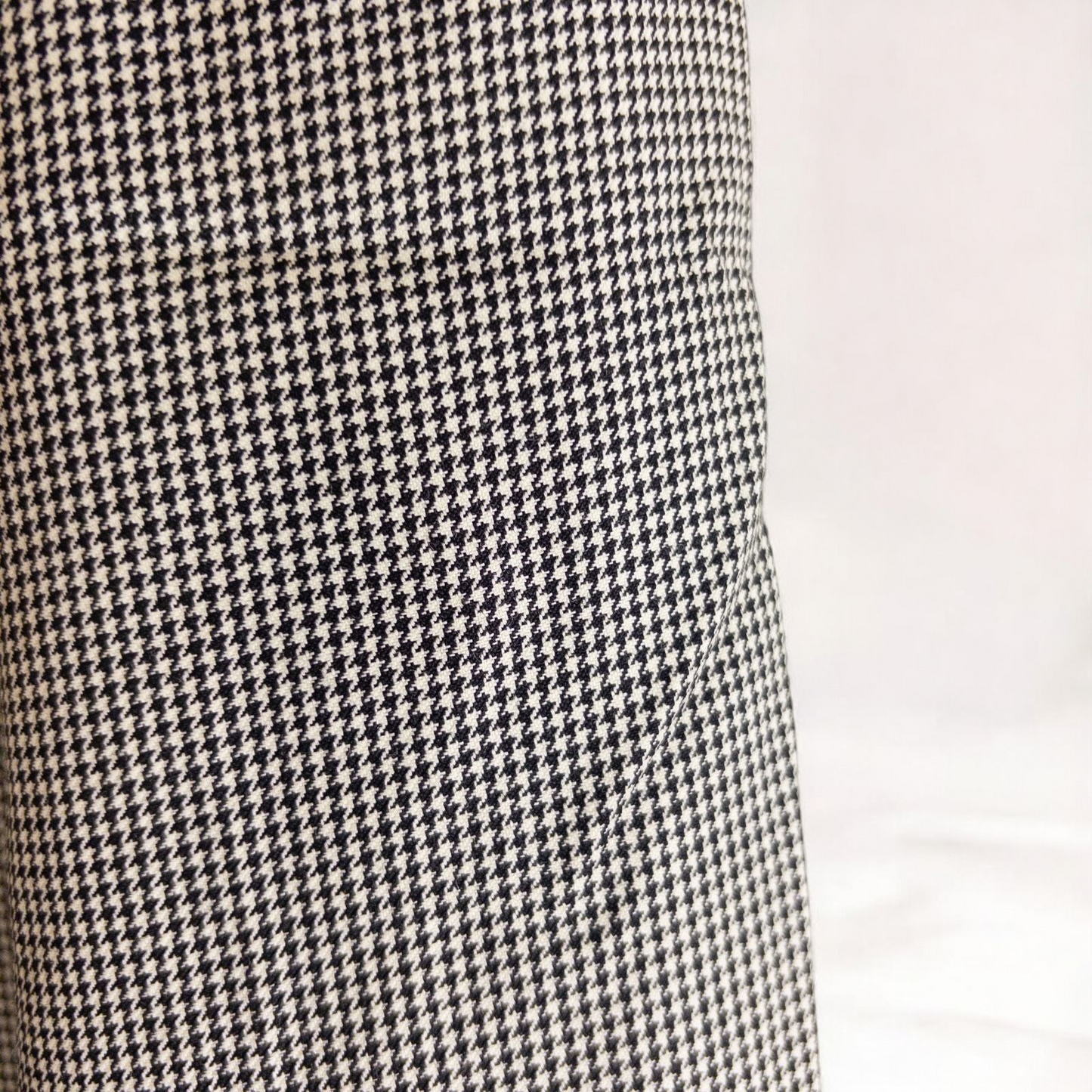 Liz Claiborne vintage black and white houndstooth pants with front zipper and button closure, pleated front, and side pockets image 5