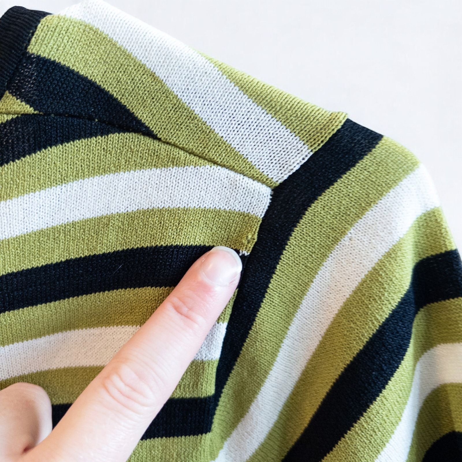 Massini vintage striped green black knit shirt for women with half-zip front and short sleeves image 11