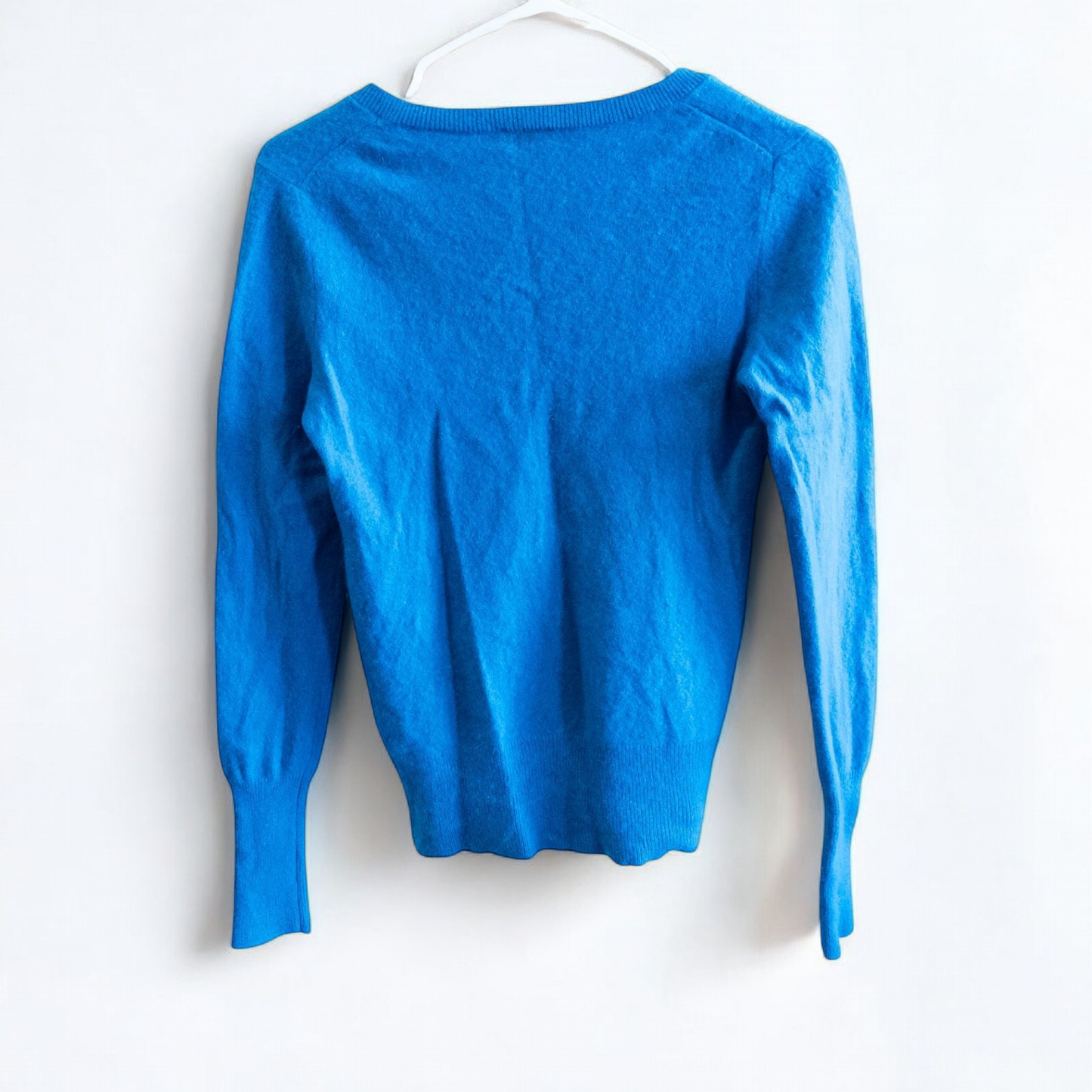 Halogen bright blue v neck cashmere sweater womens medium displayed on hanger image 4