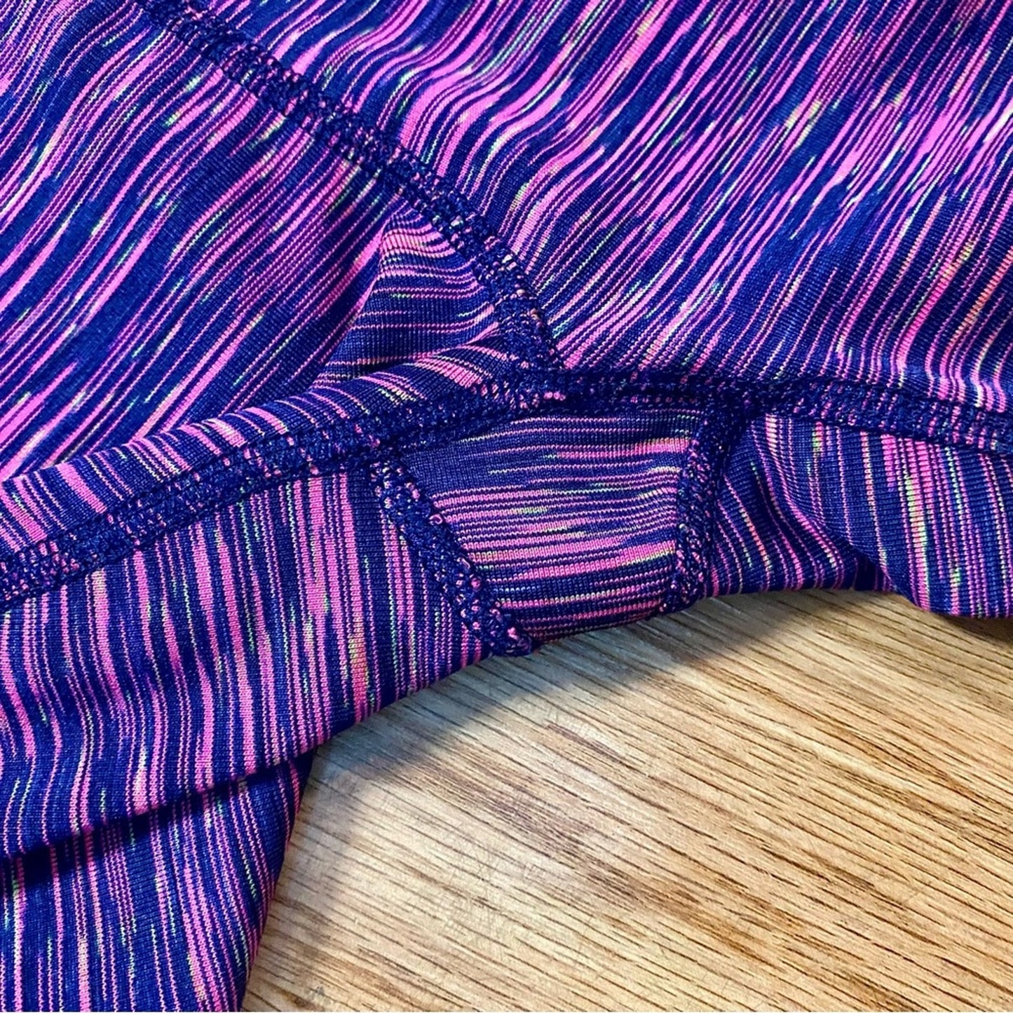 90 Degree by Reflex Pink Purple Cropped Capri Leggings Pants Womens Small