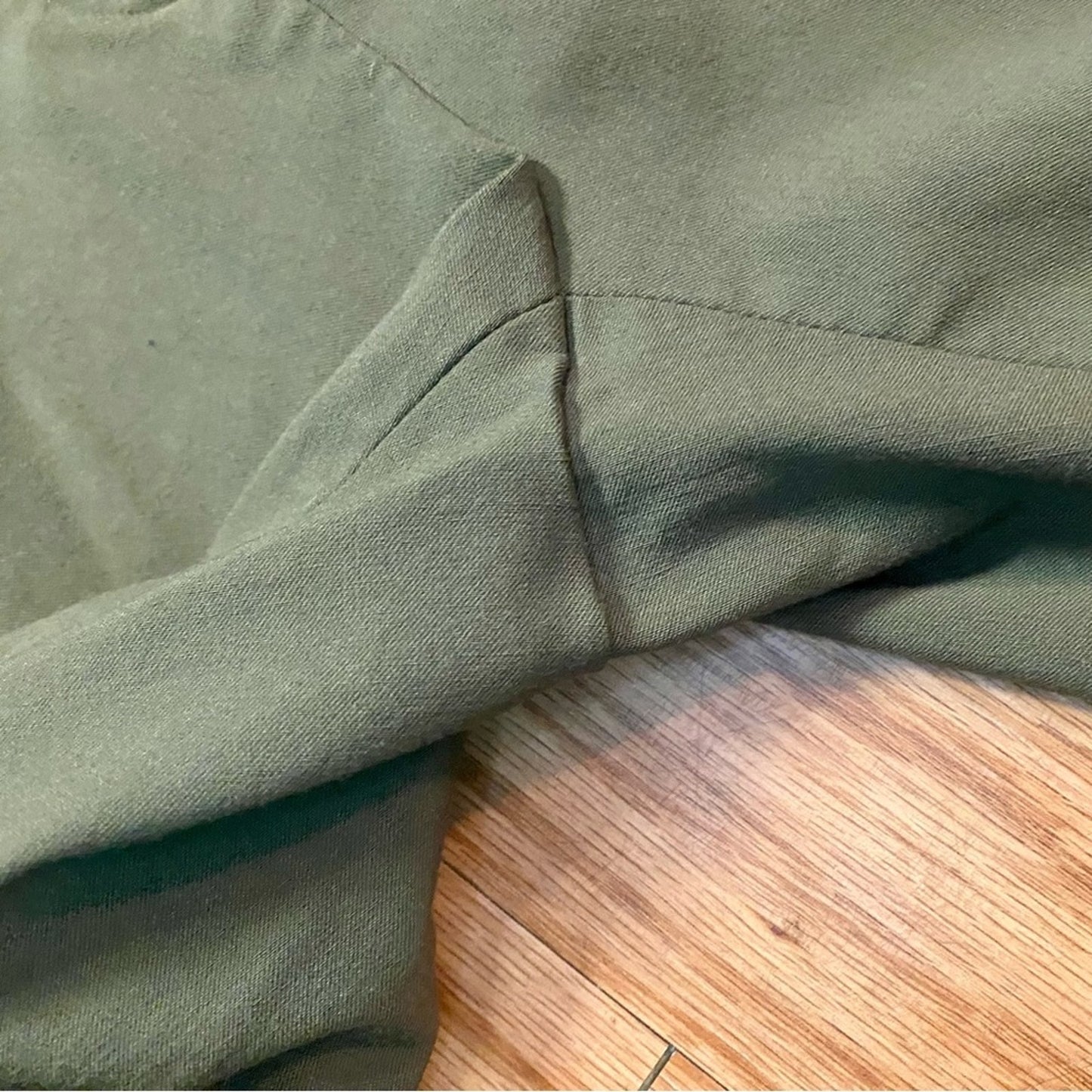 Liz Claiborne Career Green Cropped Button Pants Trousers Womens 4