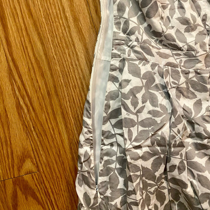 Isaac Mizrahi Target Gray Floral Pleated Midi Dress Womens 6 Small