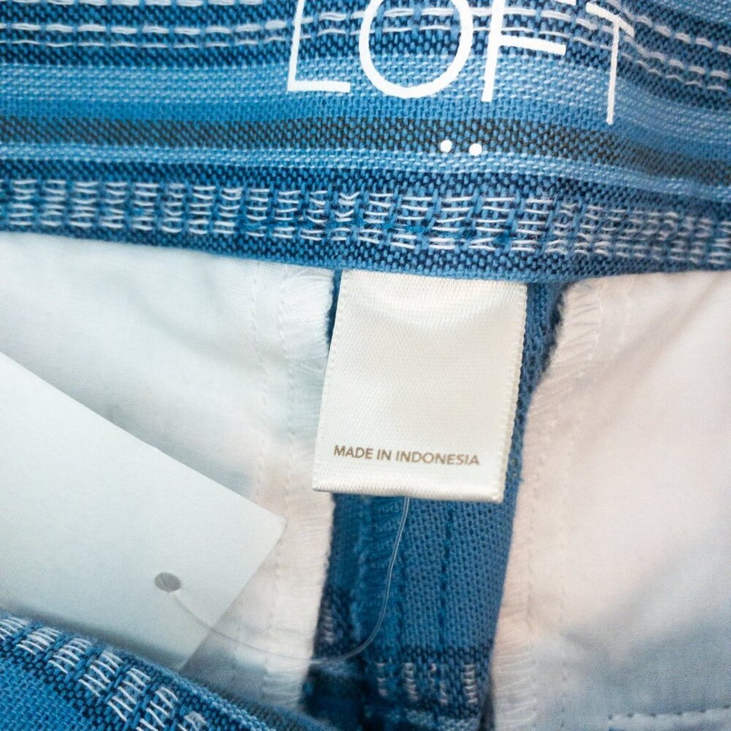 Ann Taylor LOFT Striped Blue Green White Mini Shorts Womens Size 2