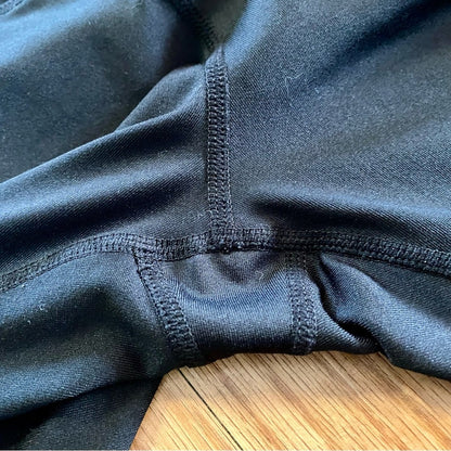 BCBGMaxAzria Black Capri Athletic Leggings Gym Pants Womens Large