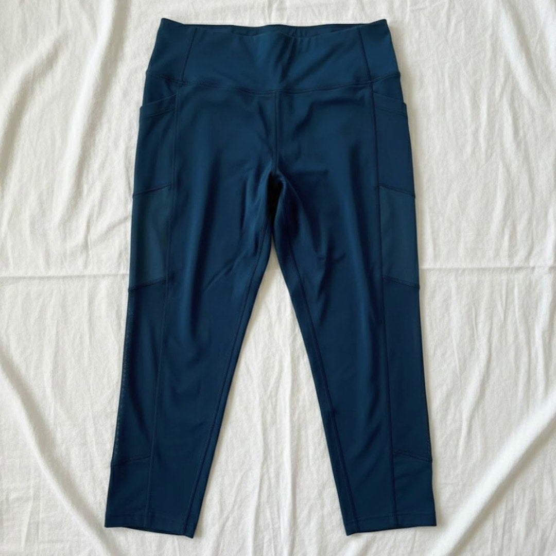 BCBGMaxAzria Black Capri Athletic Leggings Gym Pants Womens Large