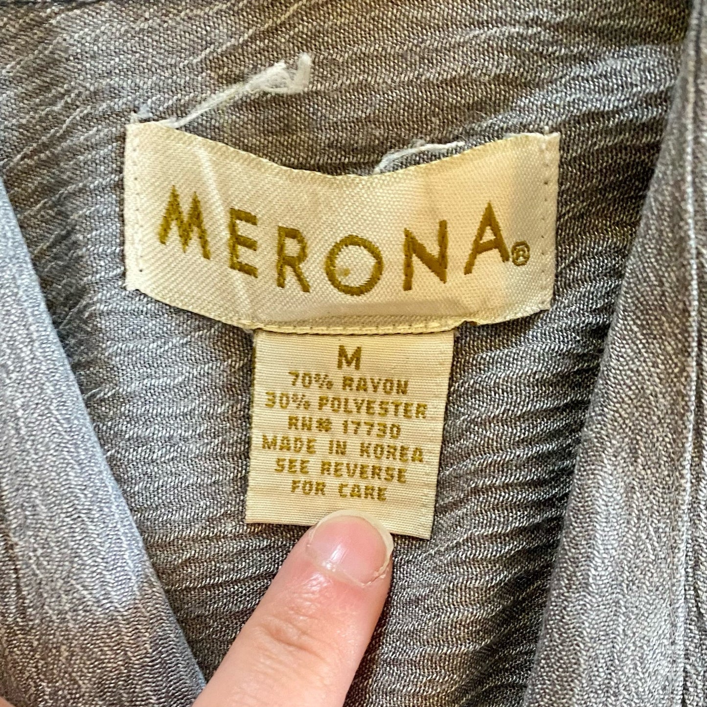 Merona Vintage Gray Crinkled Minimalist Button Slim Shirt Mens Small / Medium