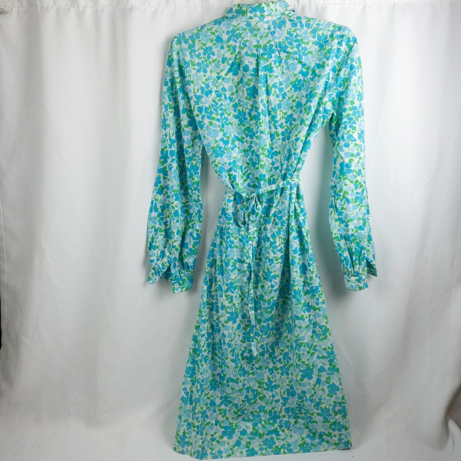 Vintage 1950s Tanner blue green floral long sleeve shirt dress with button front and collared neckline image 6