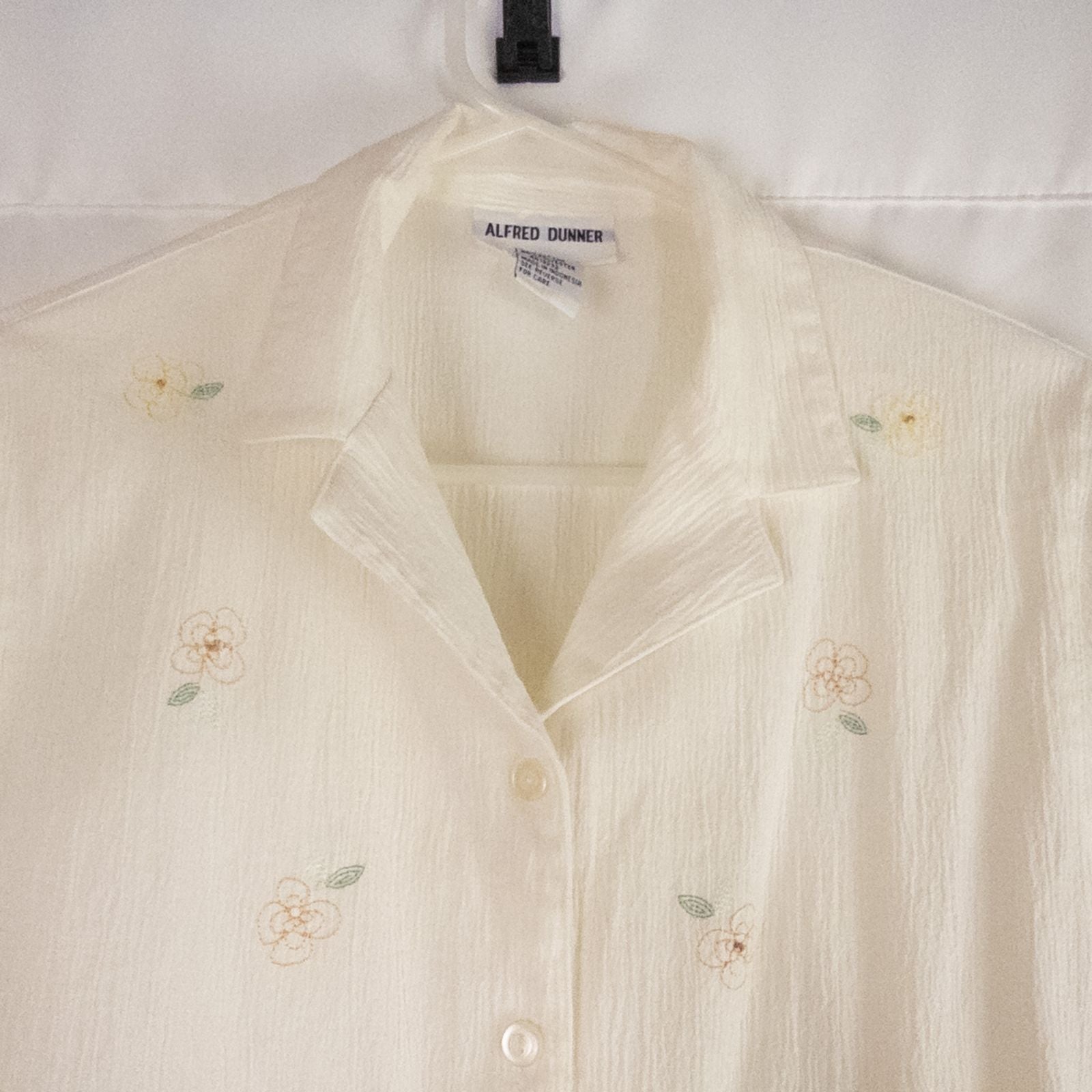 Alfred Dunner vintage white beaded floral shirt with short sleeves and button front closure image 2