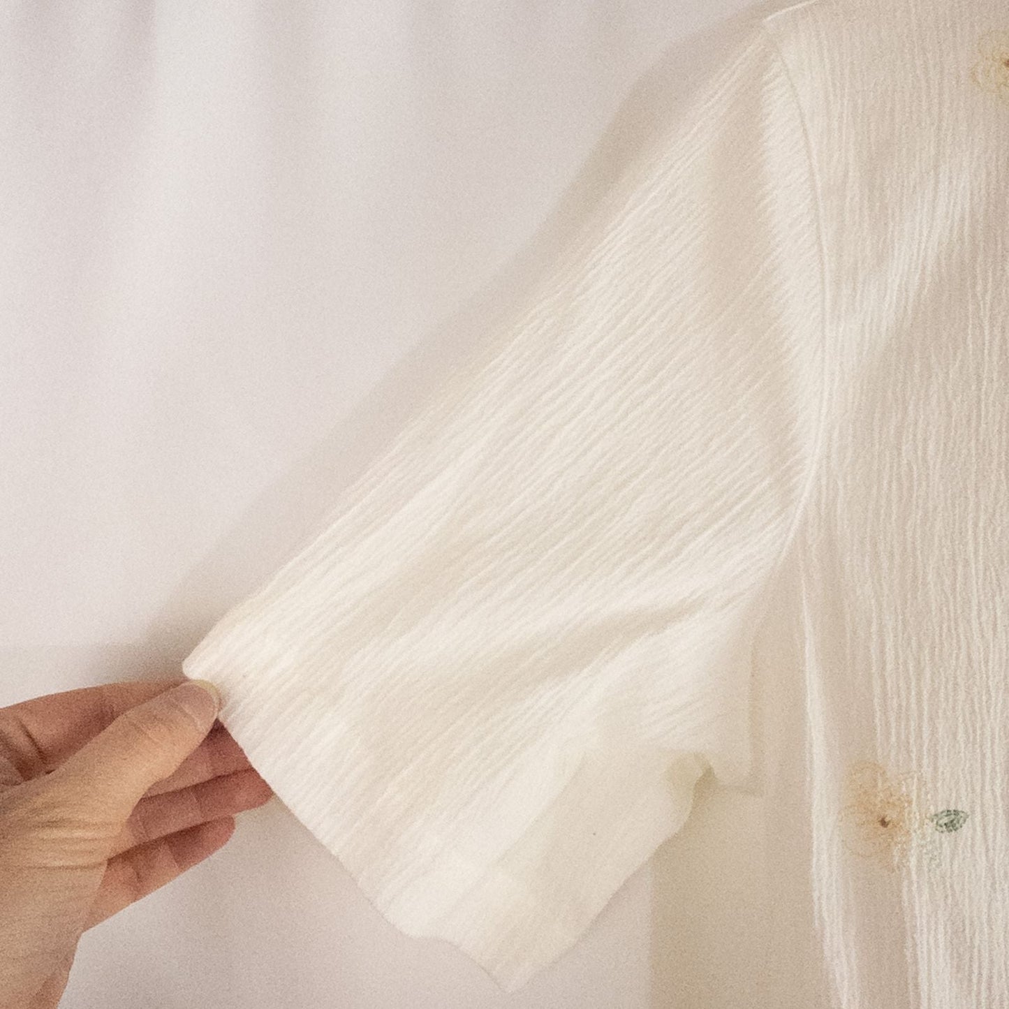 Alfred Dunner vintage white beaded floral shirt with short sleeves and button front closure image 3