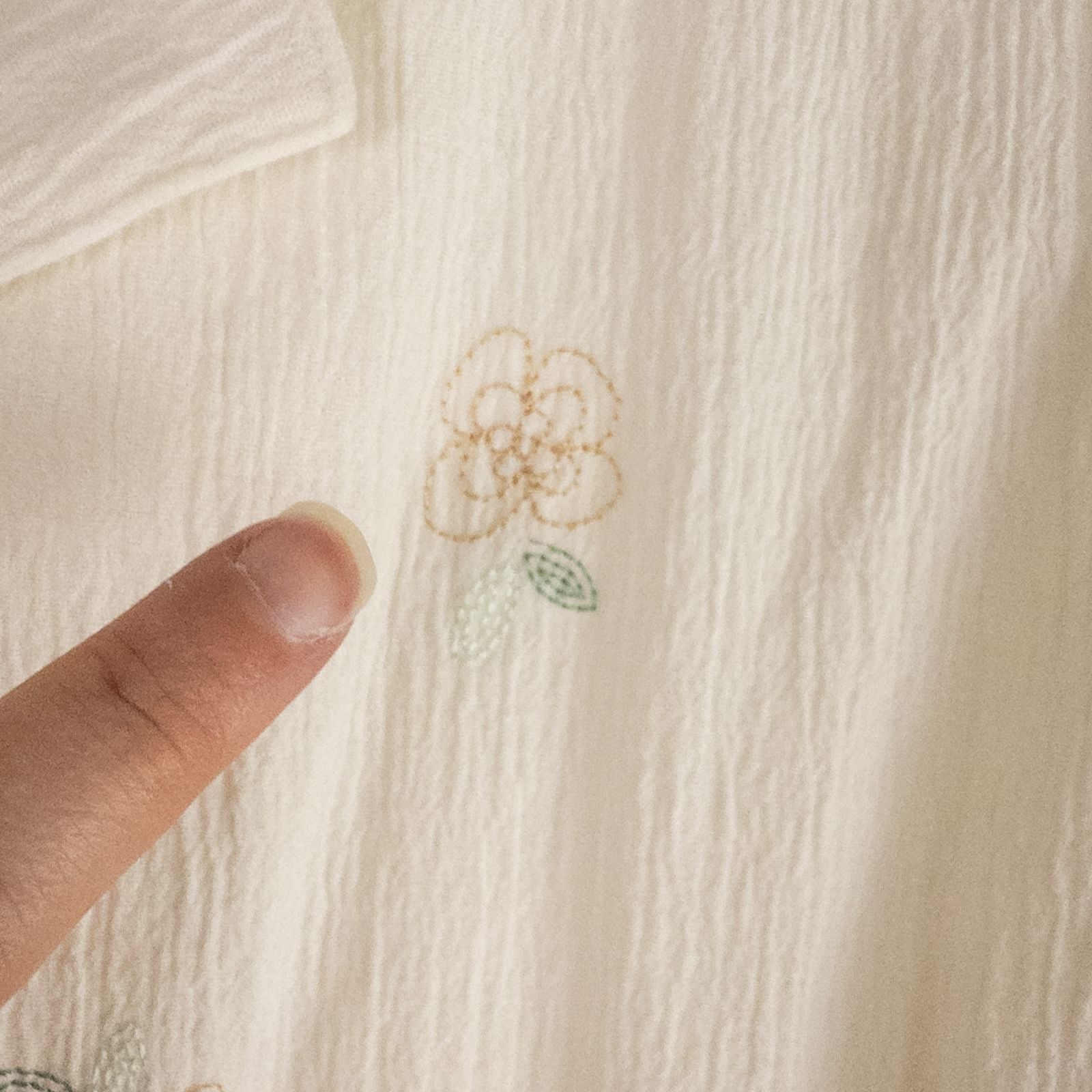Alfred Dunner vintage white beaded floral shirt with short sleeves and button front closure image 7