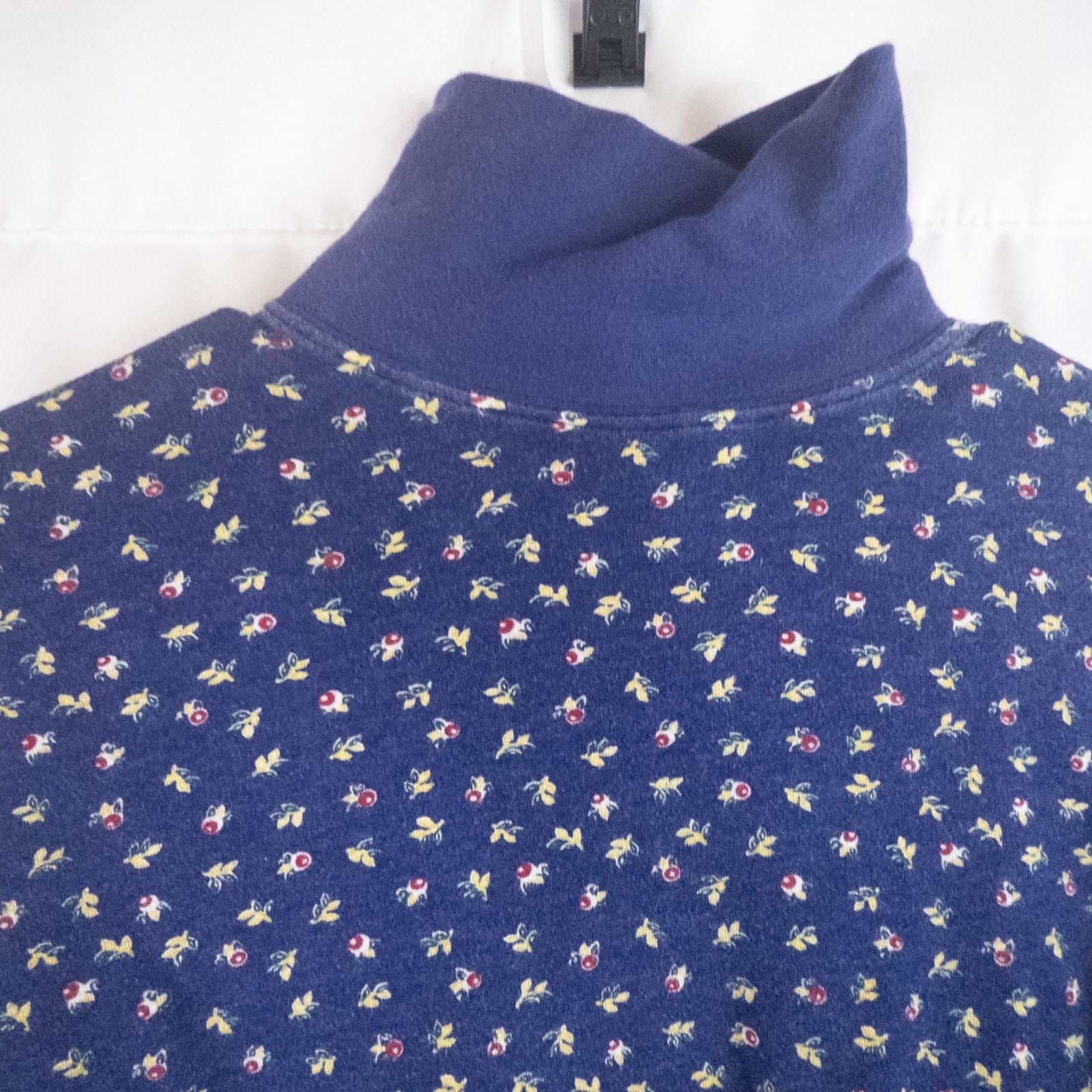 vintage GH Bass & Co blue floral cropped sweater with mock neck and long sleeves, women's xsmall size, good used condition image 2
