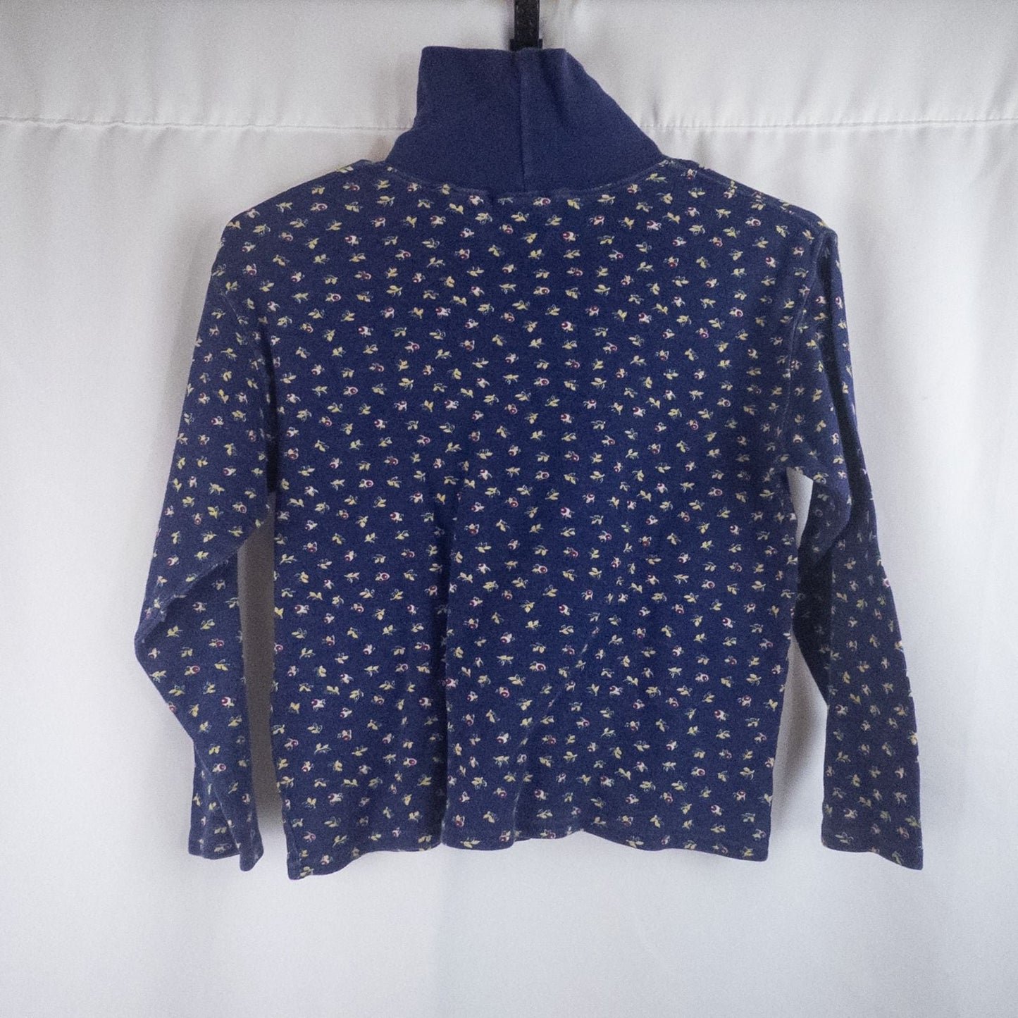 vintage GH Bass & Co blue floral cropped sweater with mock neck and long sleeves, women's xsmall size, good used condition image 6