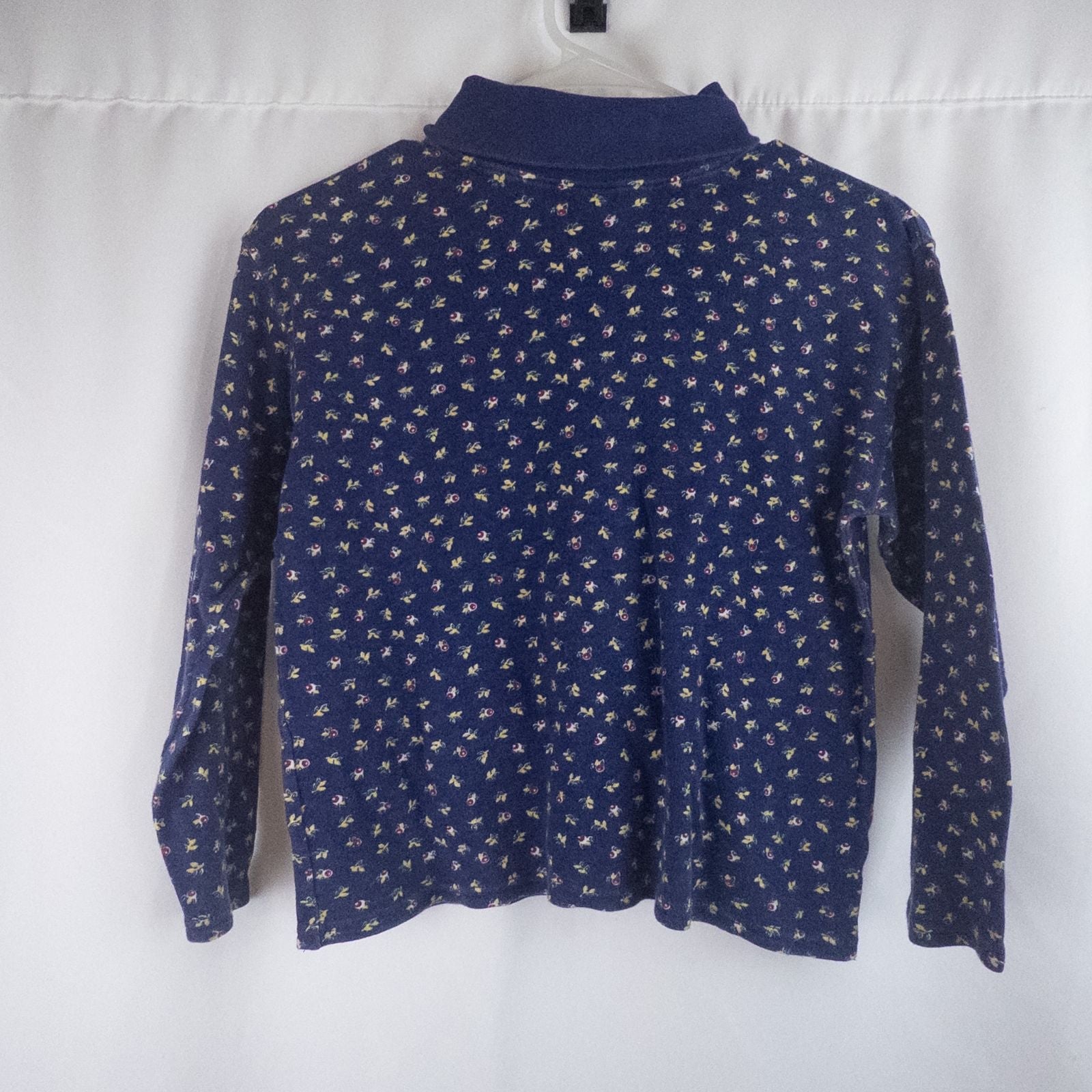 vintage GH Bass & Co blue floral cropped sweater with mock neck and long sleeves, women's xsmall size, good used condition