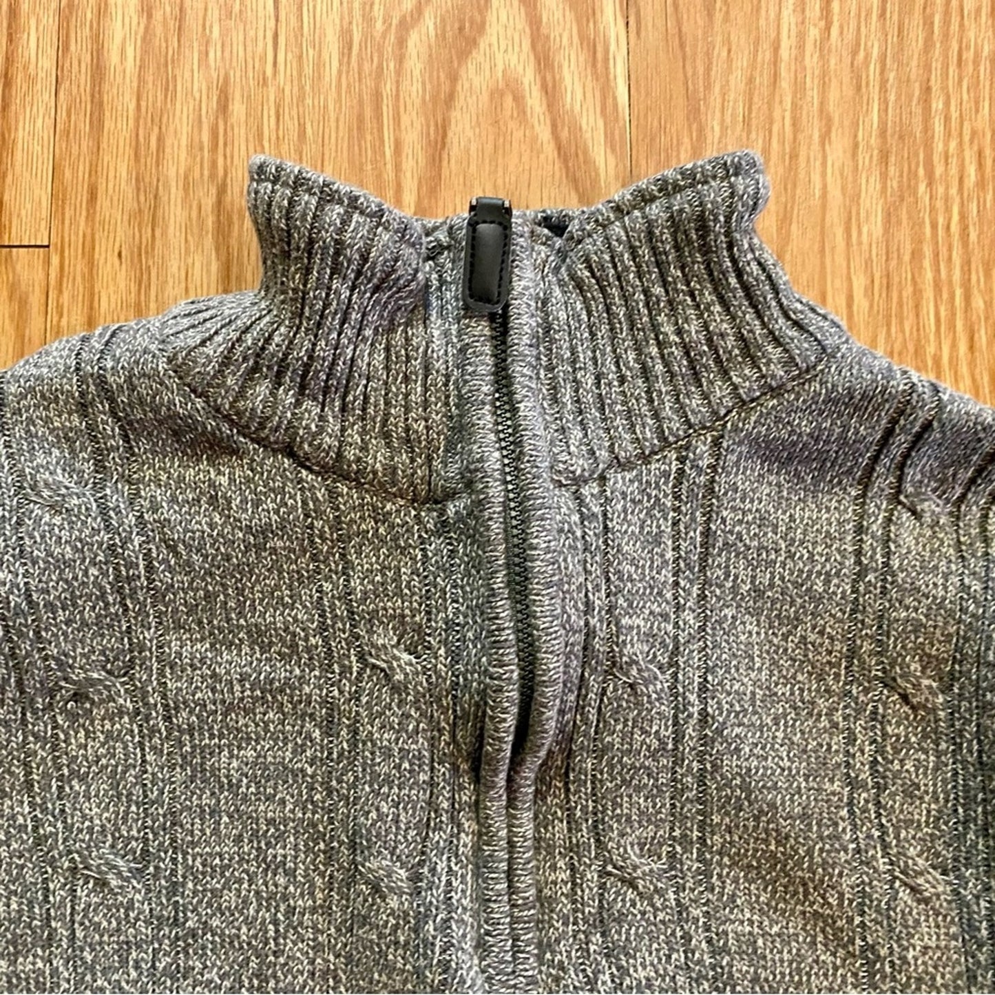 Northwest Territory Gray Cable Knit Fuzzy Pullover Sweater Mens Medium
