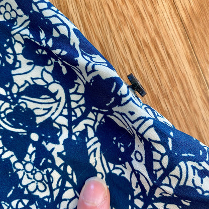 Ann Taylor Blue Teal Floral Button Shirt Womens Medium