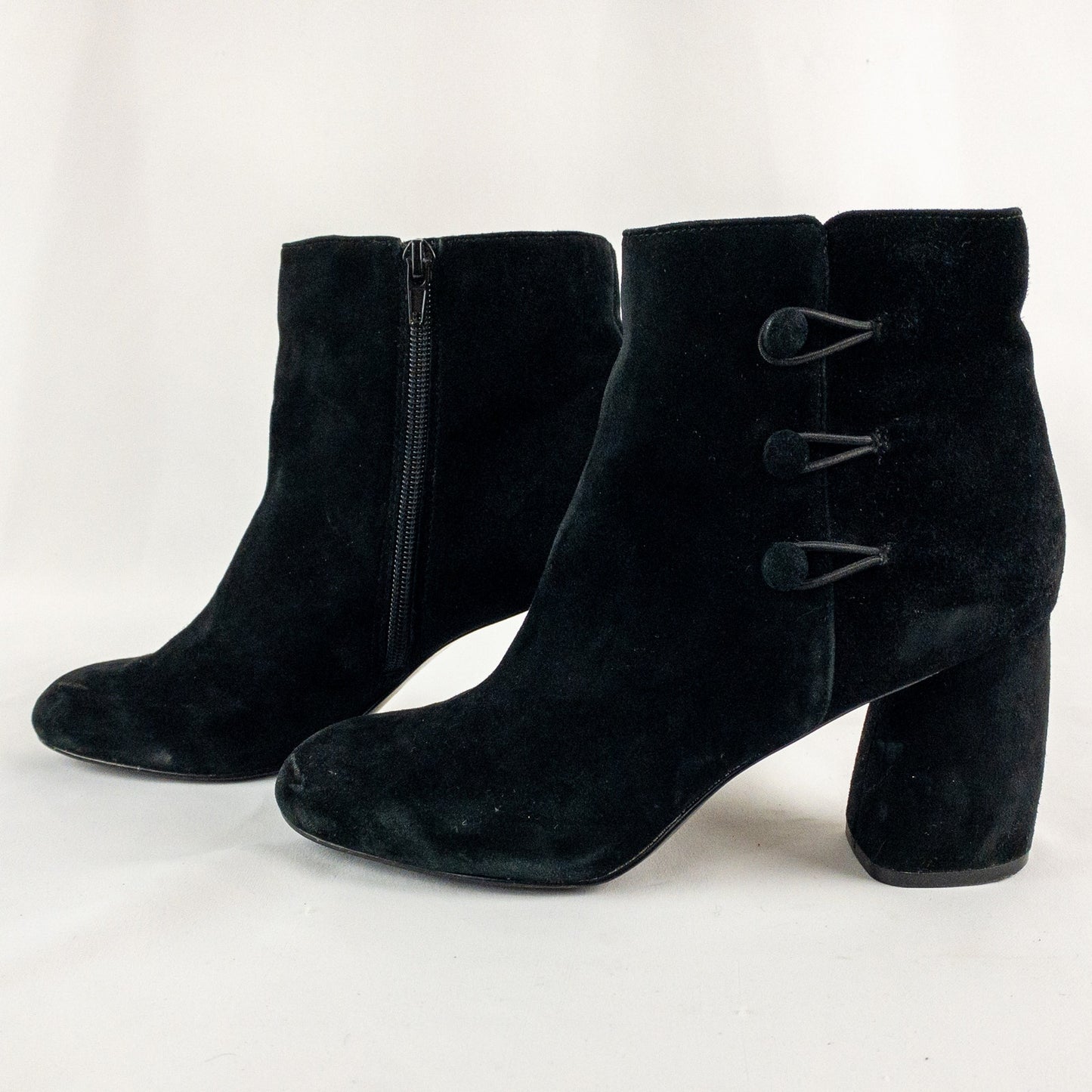 Nine West KerryLeeo Black Suede Button Ankle Booties Boots Womens 8.5