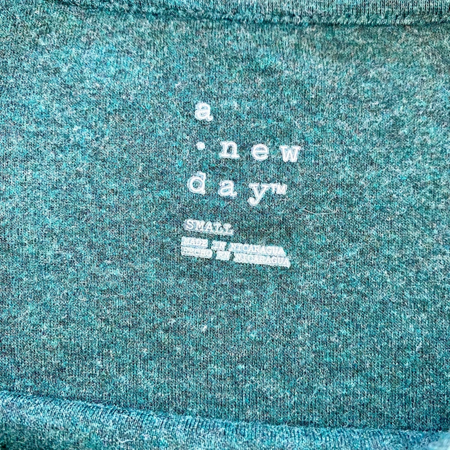 A New Day Green Christmas Holiday Graphic Shirt Womens Small