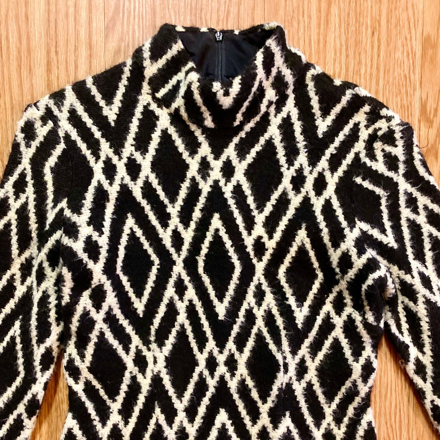 Tucker Black White Diamond Stripe Mini Sweater Dress Womens Small