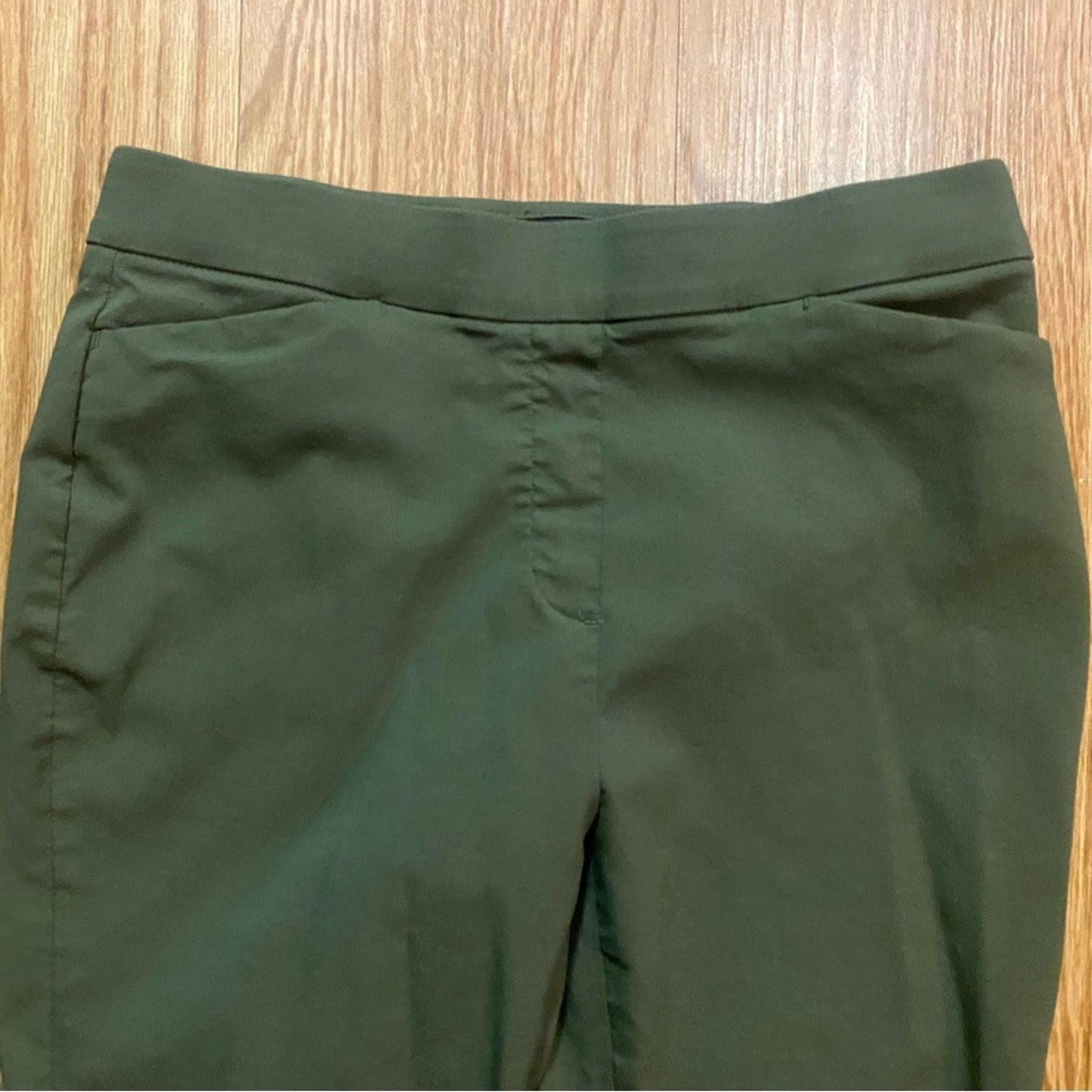 Liz Claiborne Career Green Cropped Button Pants Trousers Womens 4