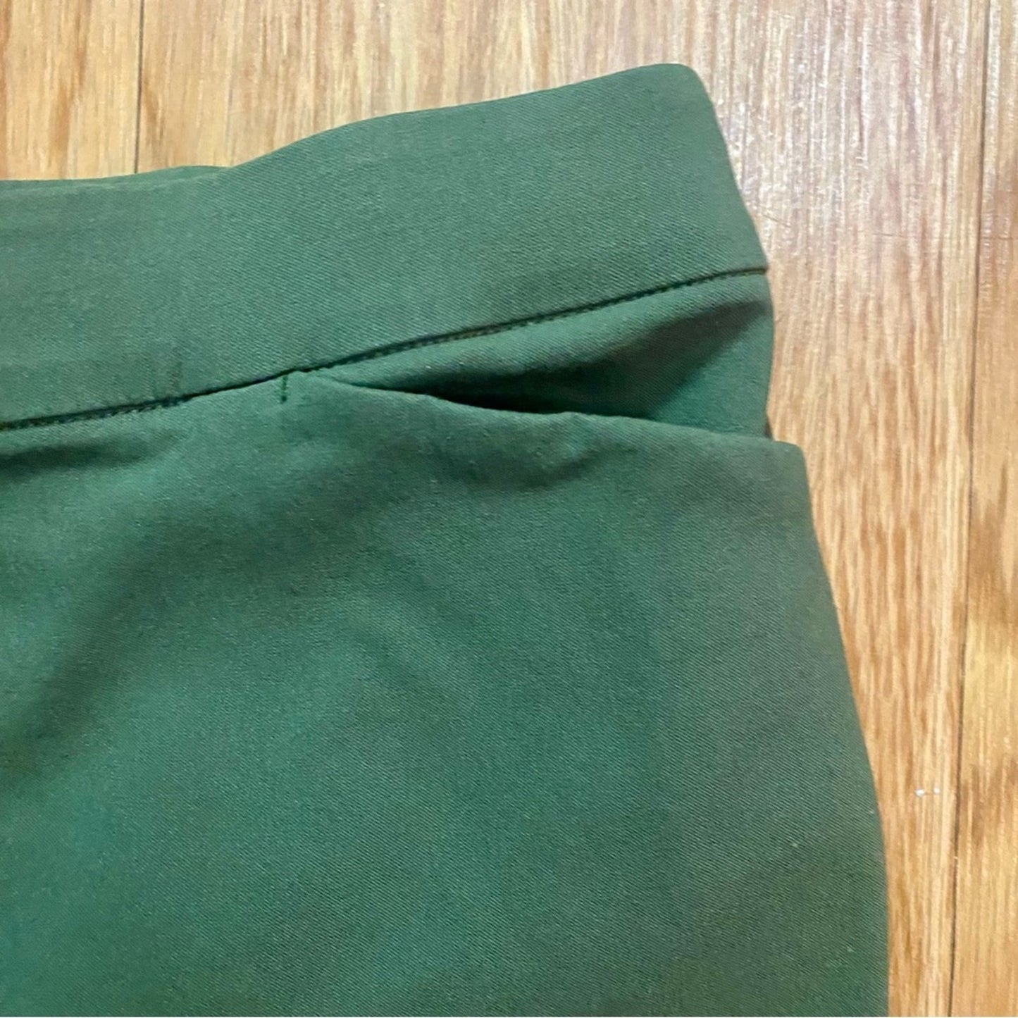 Liz Claiborne Career Green Cropped Button Pants Trousers Womens 4
