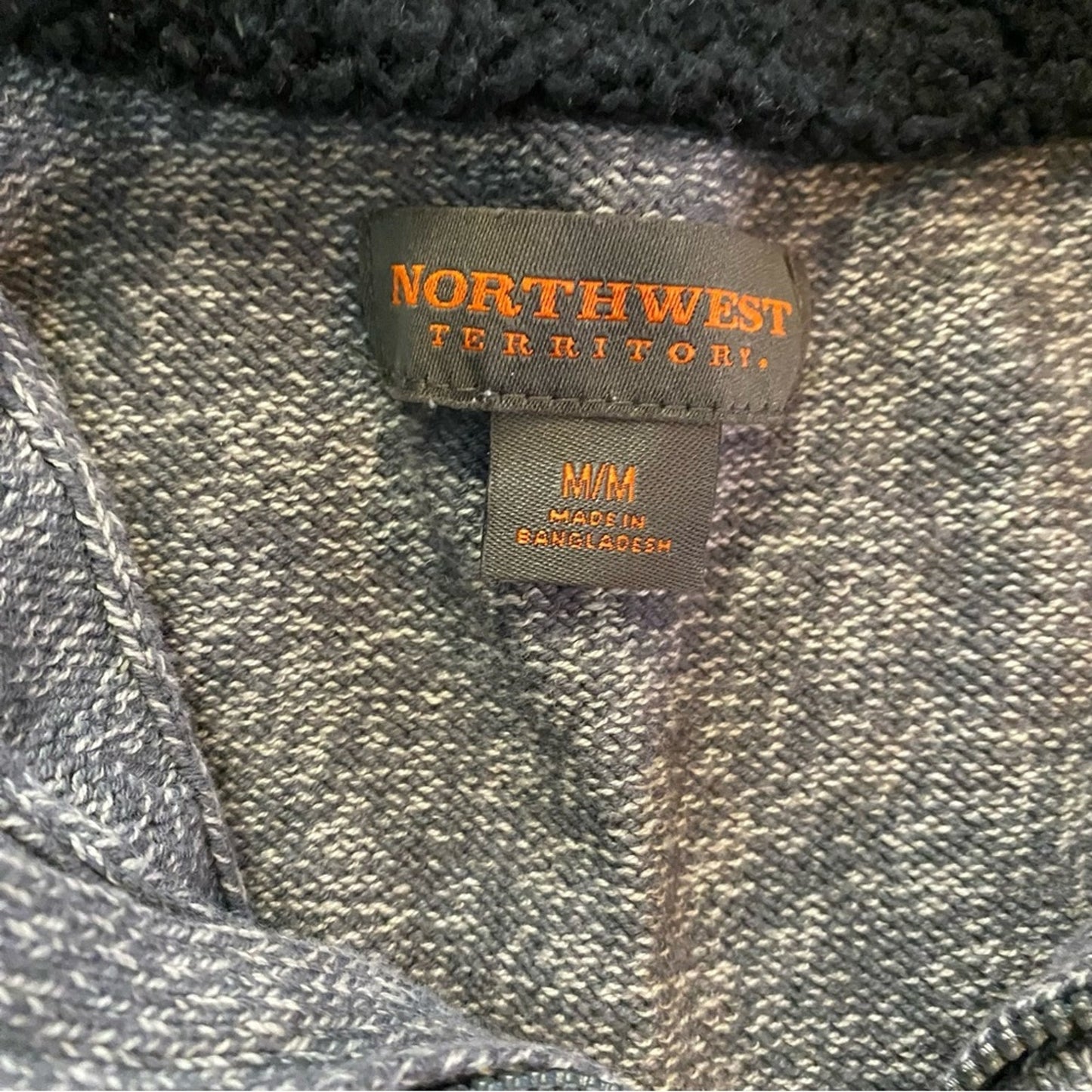 Northwest Territory Gray Cable Knit Fuzzy Pullover Sweater Mens Medium
