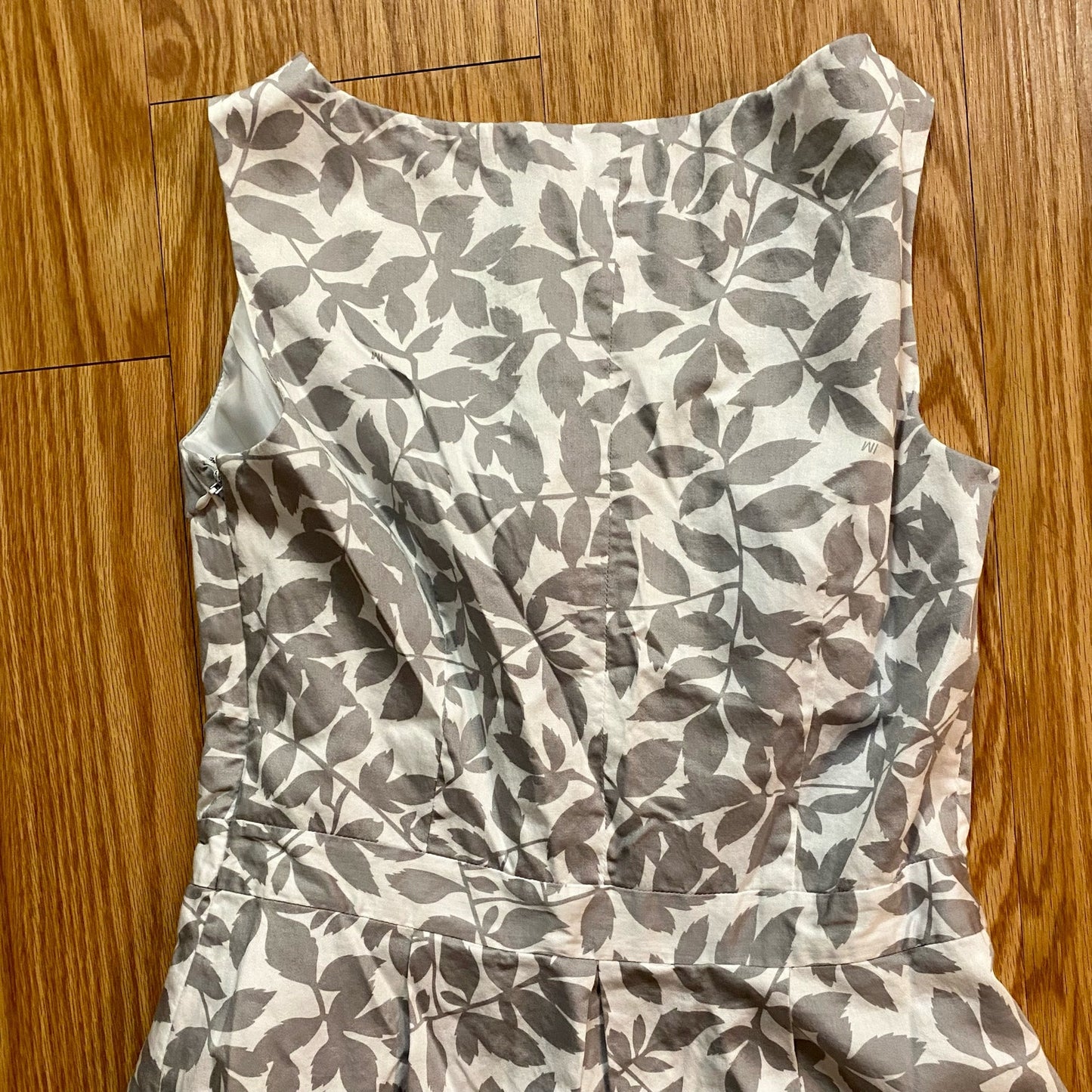Isaac Mizrahi Target Gray Floral Pleated Midi Dress Womens 6 Small