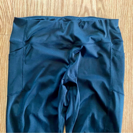 BCBGMaxAzria Black Capri Athletic Leggings Gym Pants Womens Large