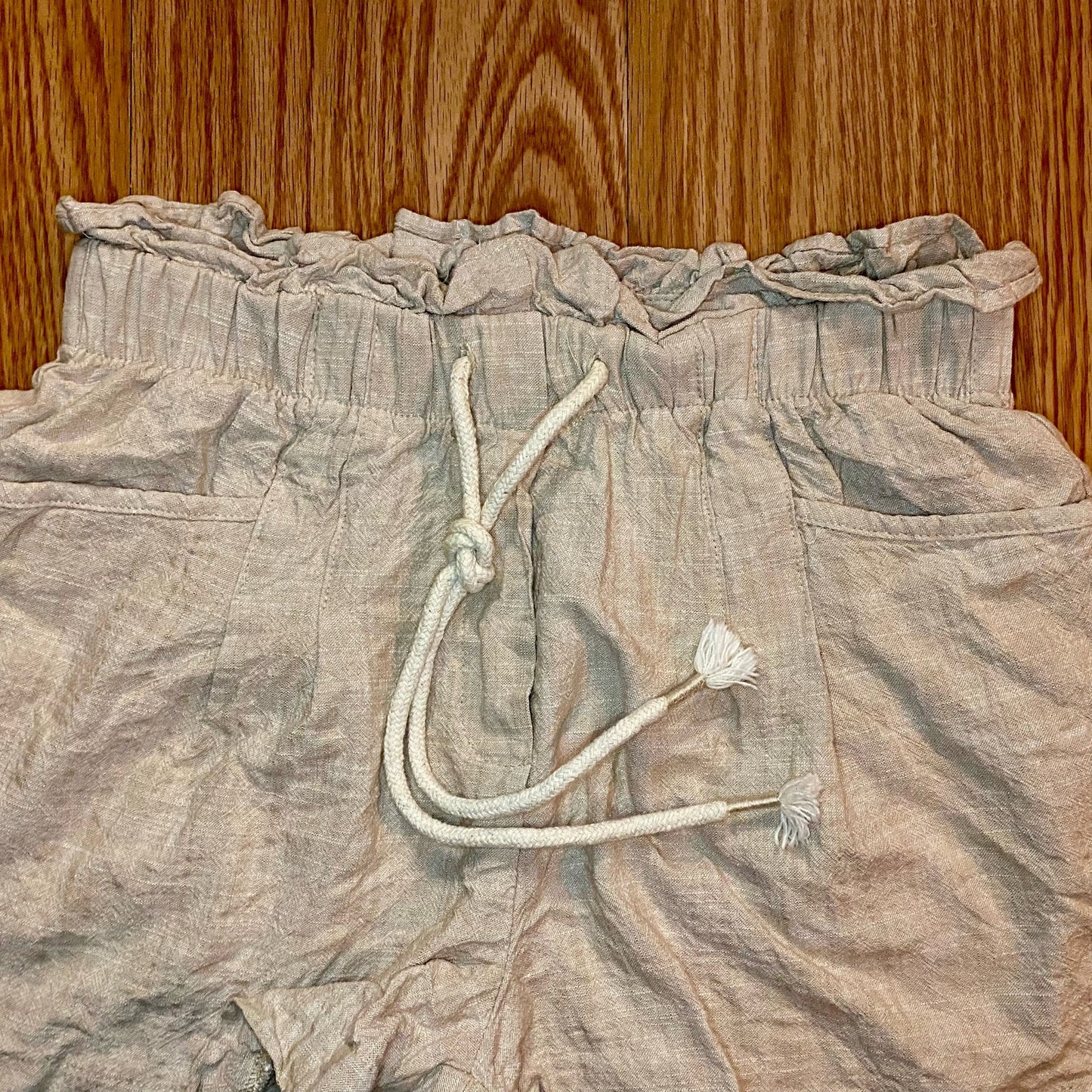 Streetwear Society Beige Linen Paperbag Waist Shorts Womens Medium