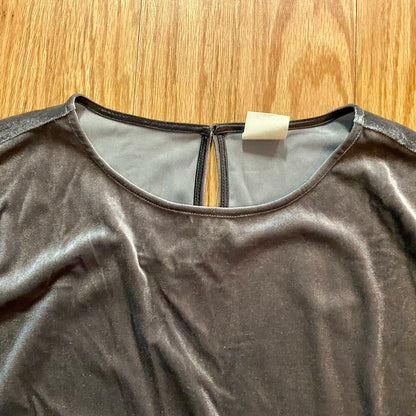 Matilda Jane’s Good Hart Parthenon Velour Cropped Shirt Gray Womens Medium