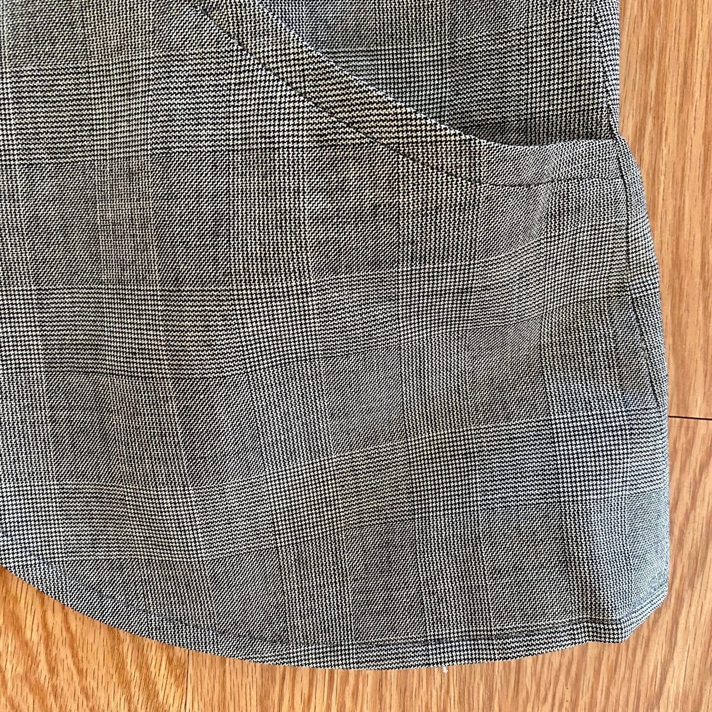 Emanuel Ungaro Parallele Gray Stripe Blazer Skirt Set Womens 6