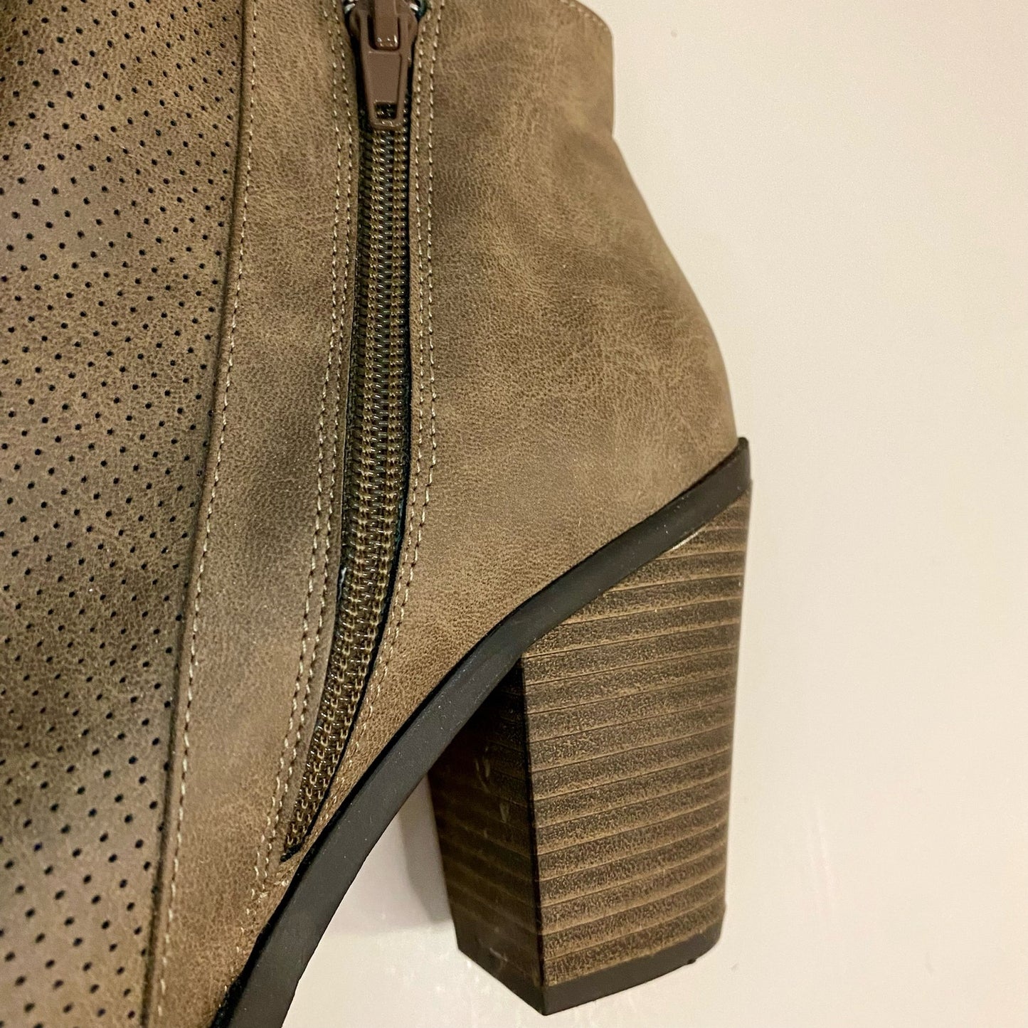 Esprit Kali Tan Brown High Heel Ankle Booties Shoes Womens 7.5