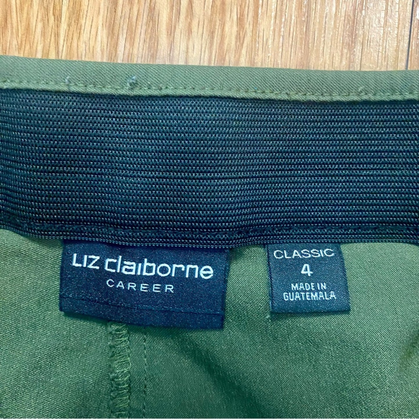 Liz Claiborne Career Green Cropped Button Pants Trousers Womens 4